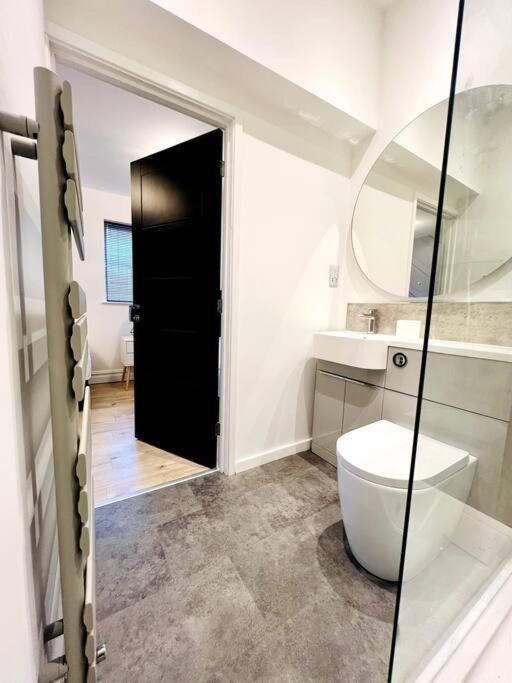 Вилла Modern 2-Bed In Blyth Centre Экстерьер фото